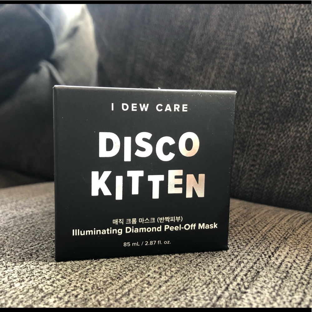 Disco Kitten Illuminating Diamond Peel-Odd Mask